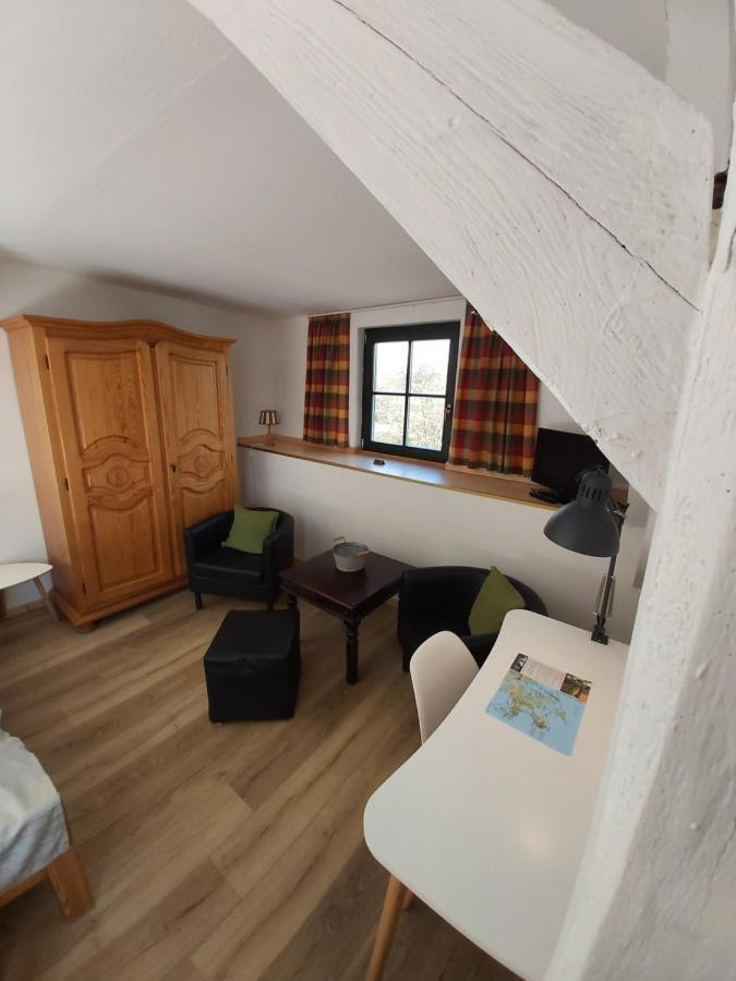 Pension & Restaurant "Alte Schule" Kluis Экстерьер фото