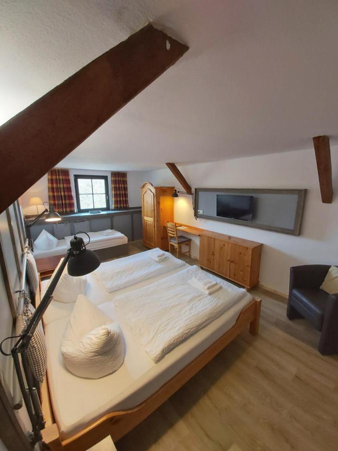 Pension & Restaurant "Alte Schule" Kluis Экстерьер фото