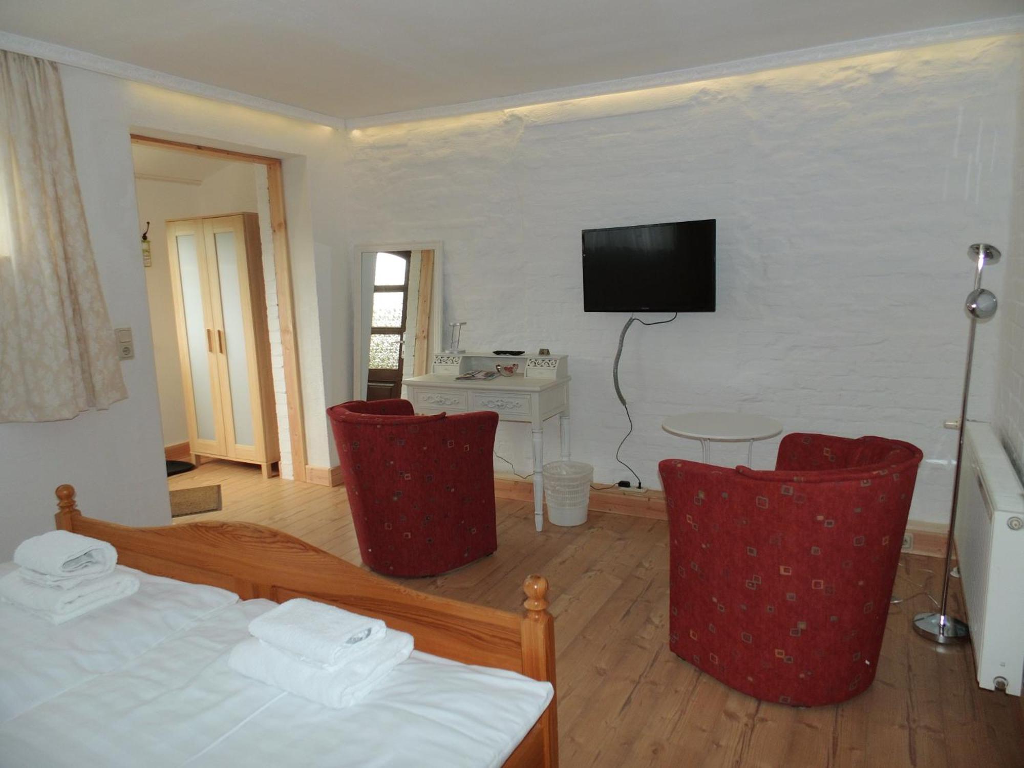 Pension & Restaurant "Alte Schule" Kluis Номер фото